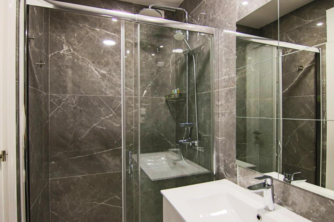 Phaedrus Living: Luxury Suite Nicosia 508 Bagian luar foto