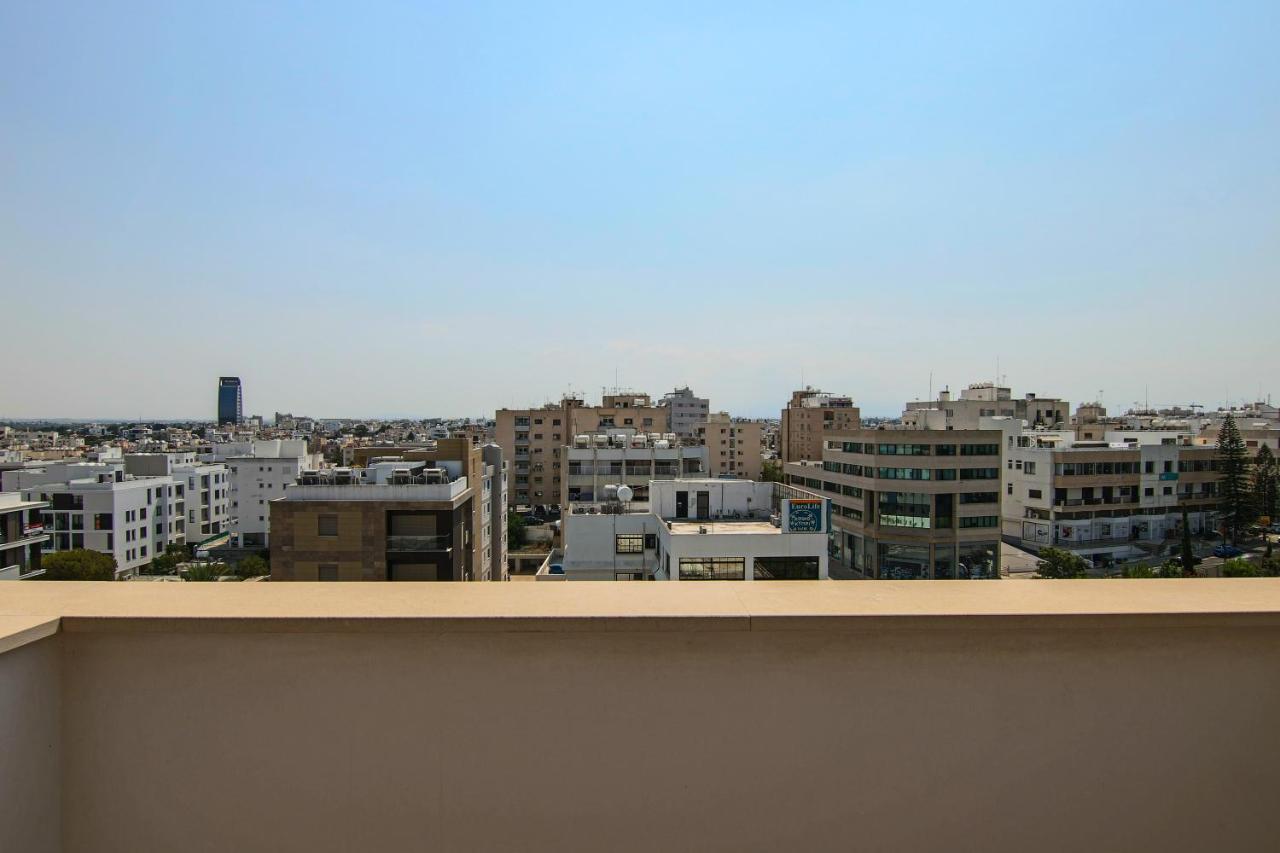 Phaedrus Living: Luxury Suite Nicosia 508 Bagian luar foto